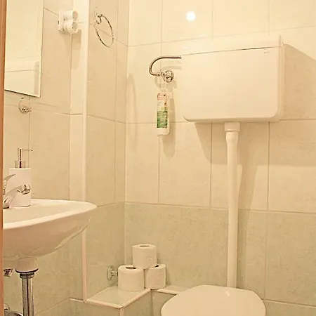 Tomislav Apartment *